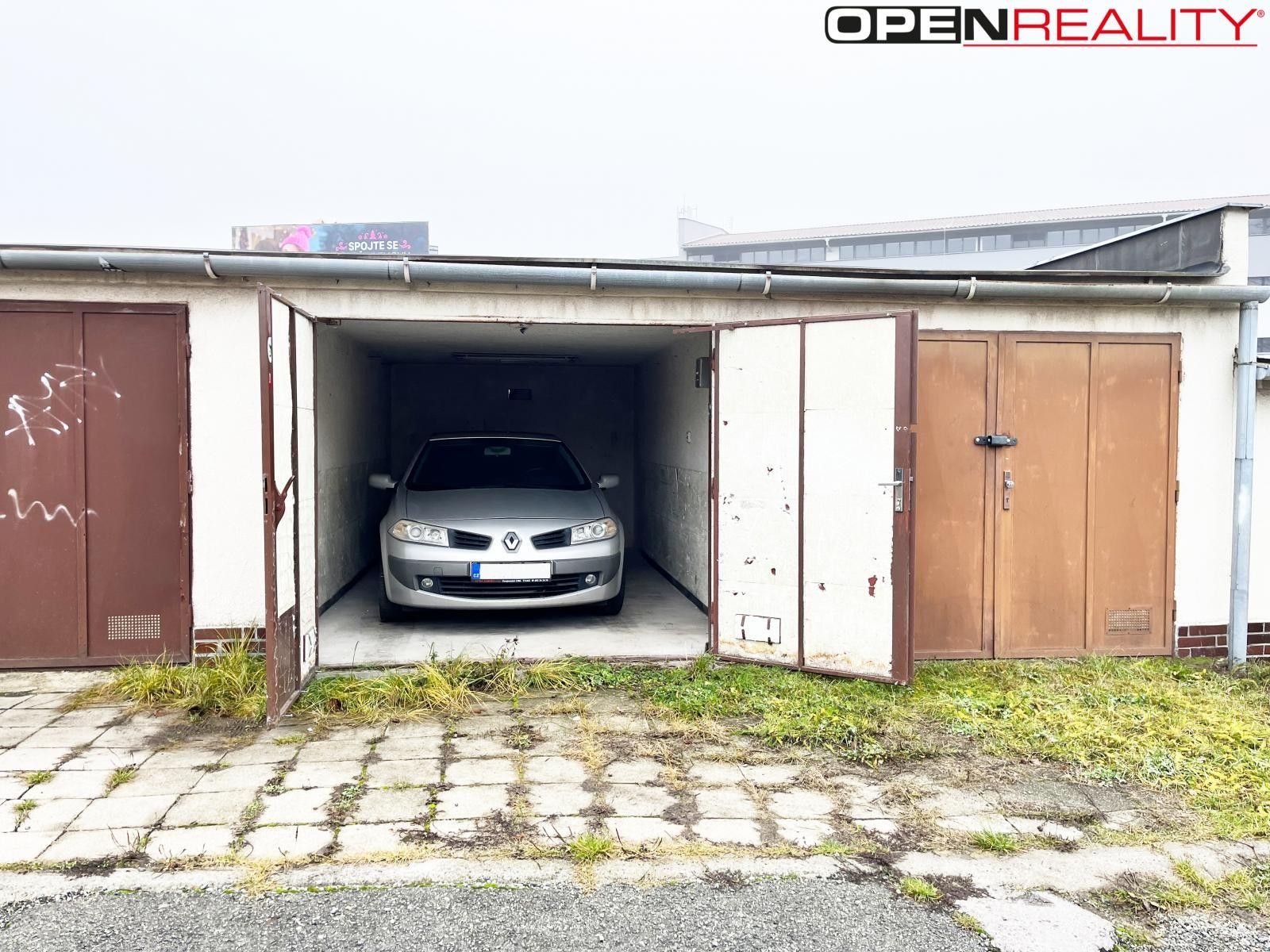 Garáže, Hradecká, Brno, 18 m²