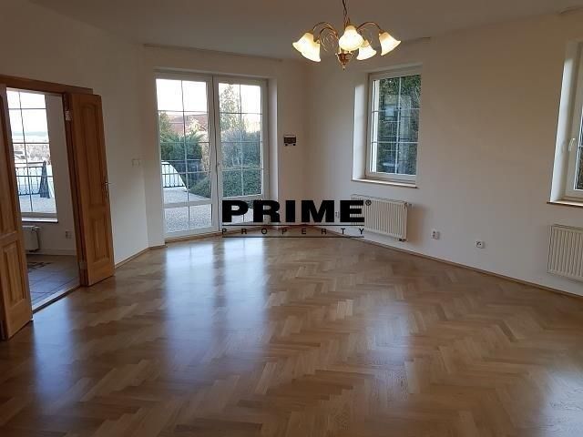 Pronájem rodinný dům - Nad Helmrovkou, Praha, 255 m²