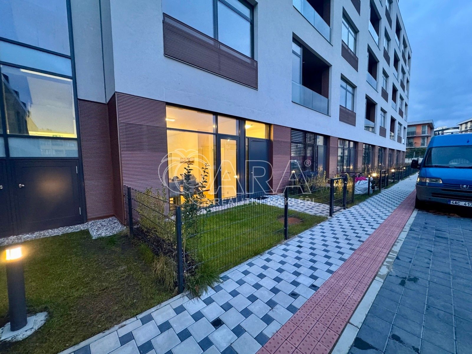 1+kk, Malešická 2698, Praha, 42 m²