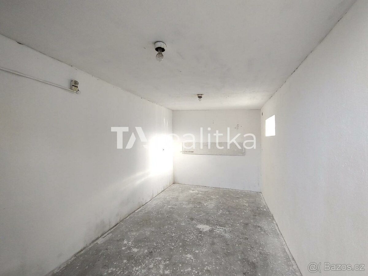 Prodej garáž - Karviná, 733 01, 22 m²