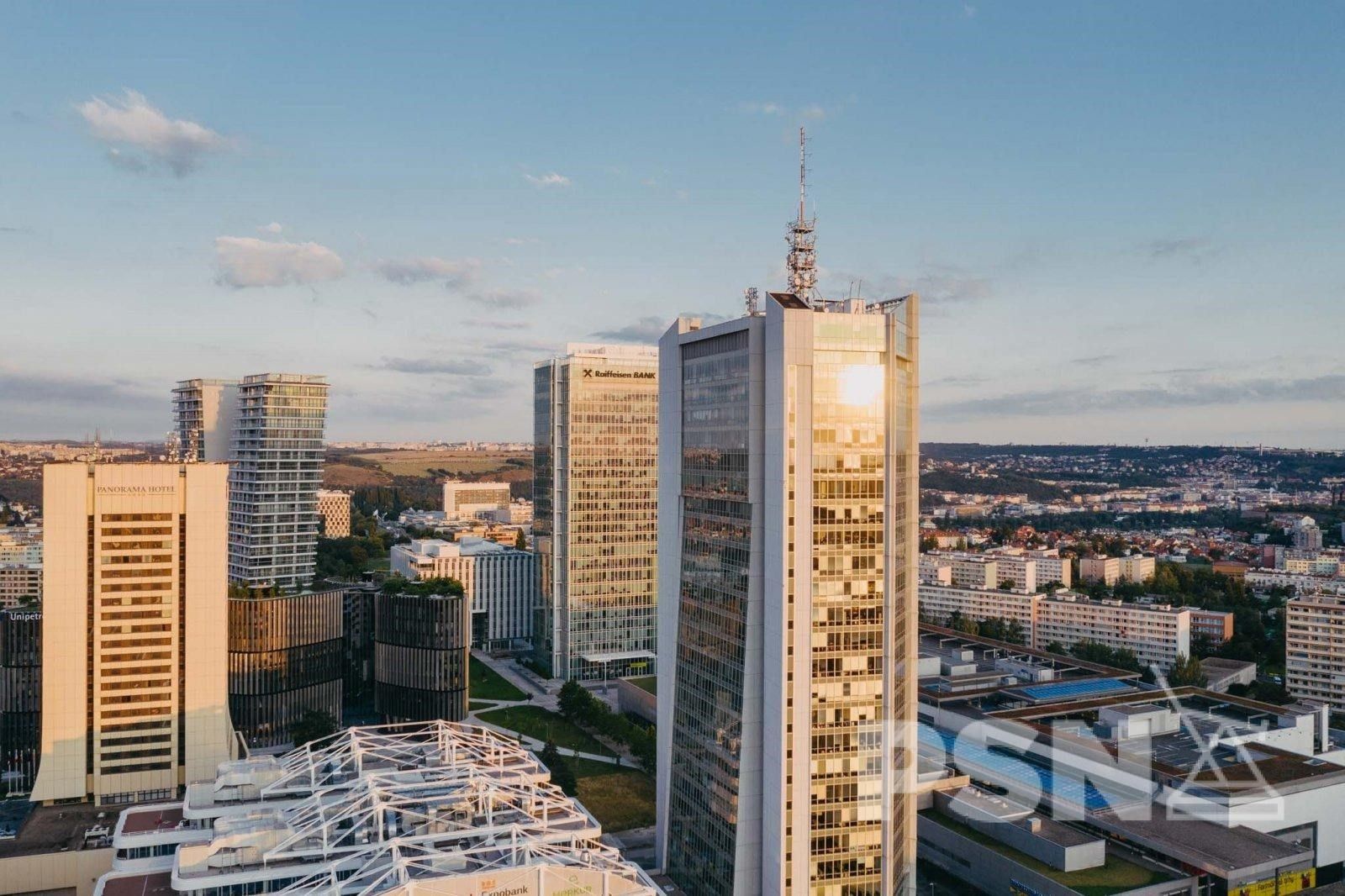 Pronájem kancelář - Na strži, Praha, 950 m²