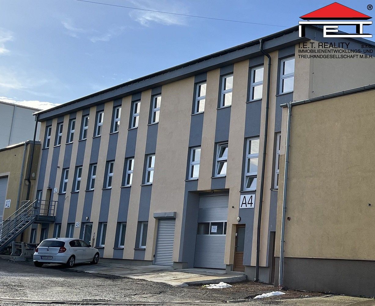 Kancelář, 402 m²