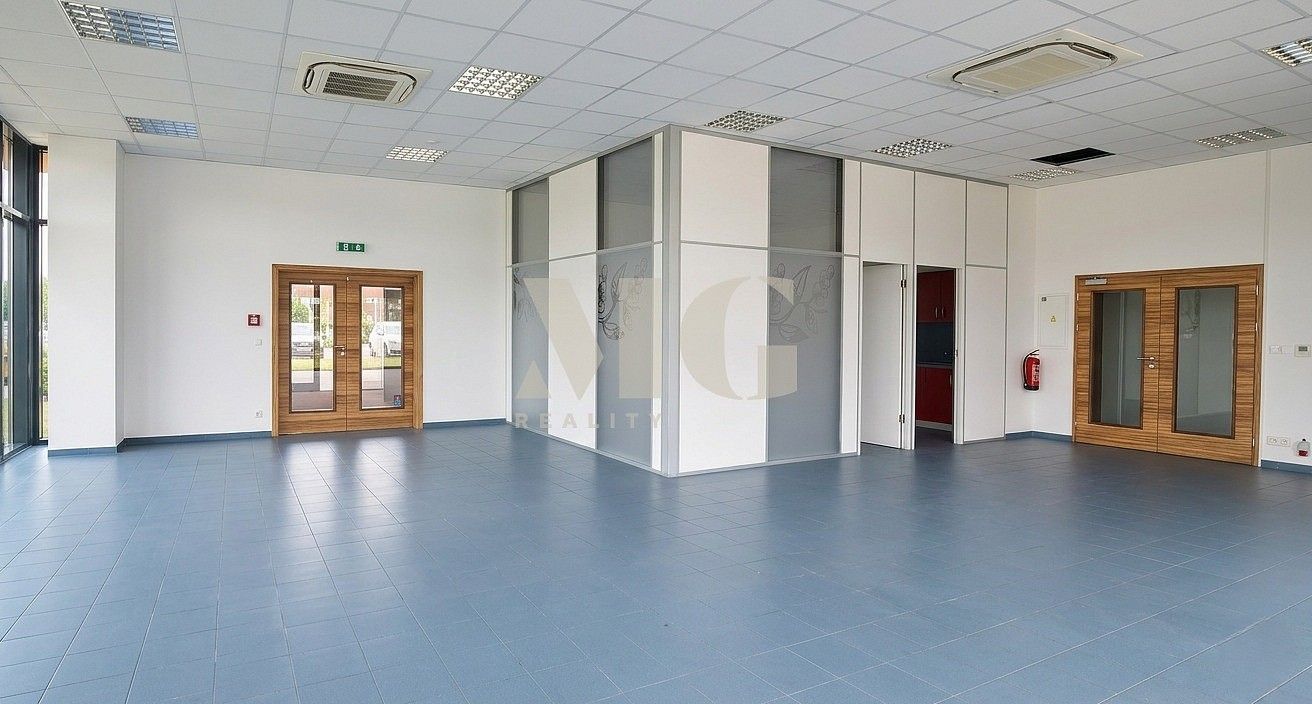 Obchodní prostory, Praha - Horní Počernice, okres Praha 20, Hlavní město Praha, 132 m²