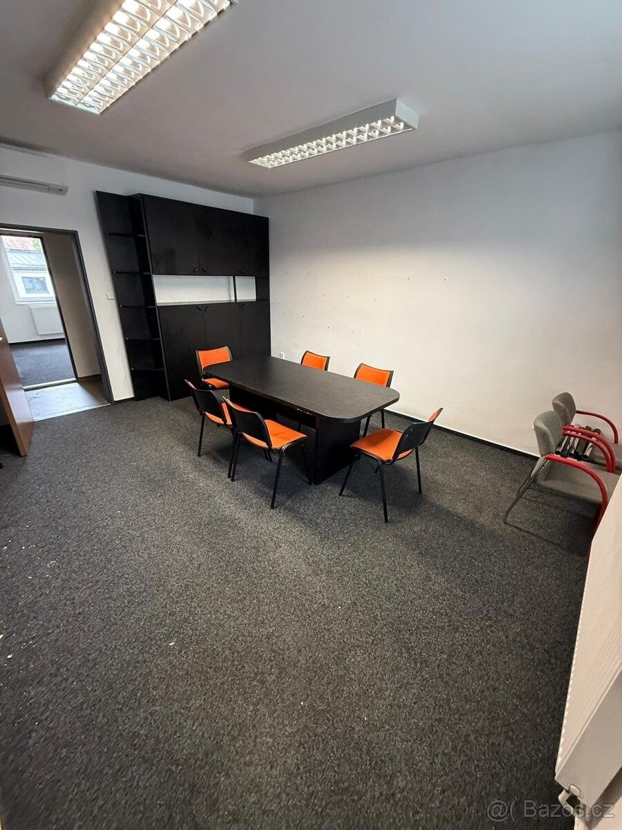 Kanceláře, Ostrava, 703 00