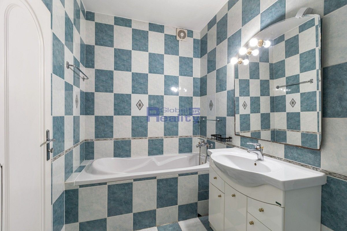 Byt 3+1 · 80 m² · Hradec Králové - Pražské Předměstí, Královéhradecký kraj - 3