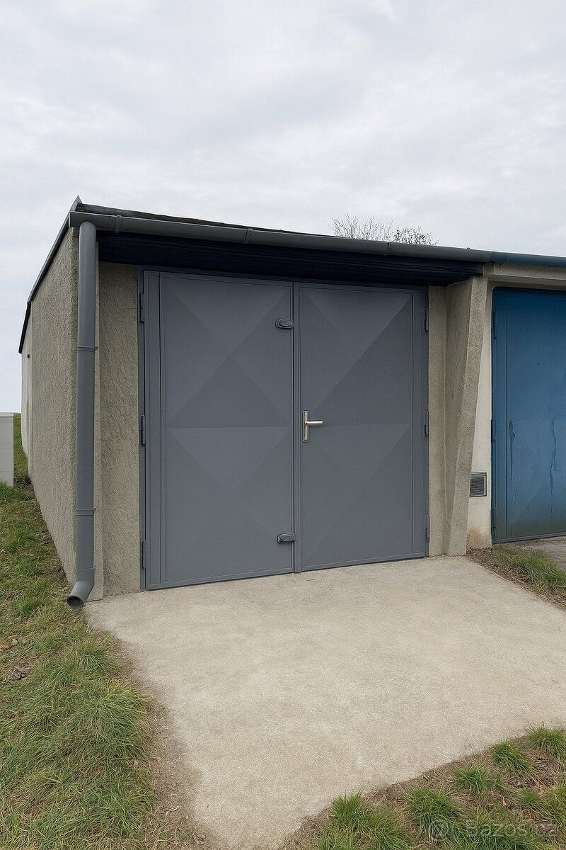 Garáže, Hodonín, 695 01