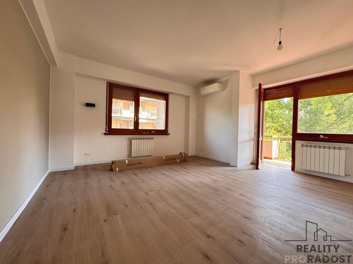 Byty, 987 66, Zahraničí - 2