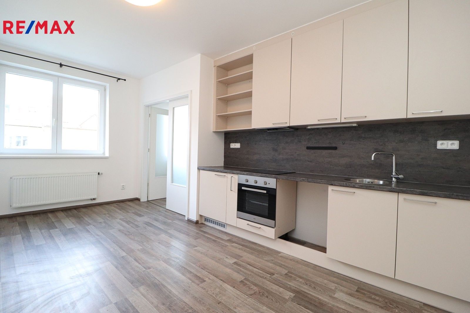 Pronájem byt 1+1 - Pod Terebkou, Praha, 40 m²