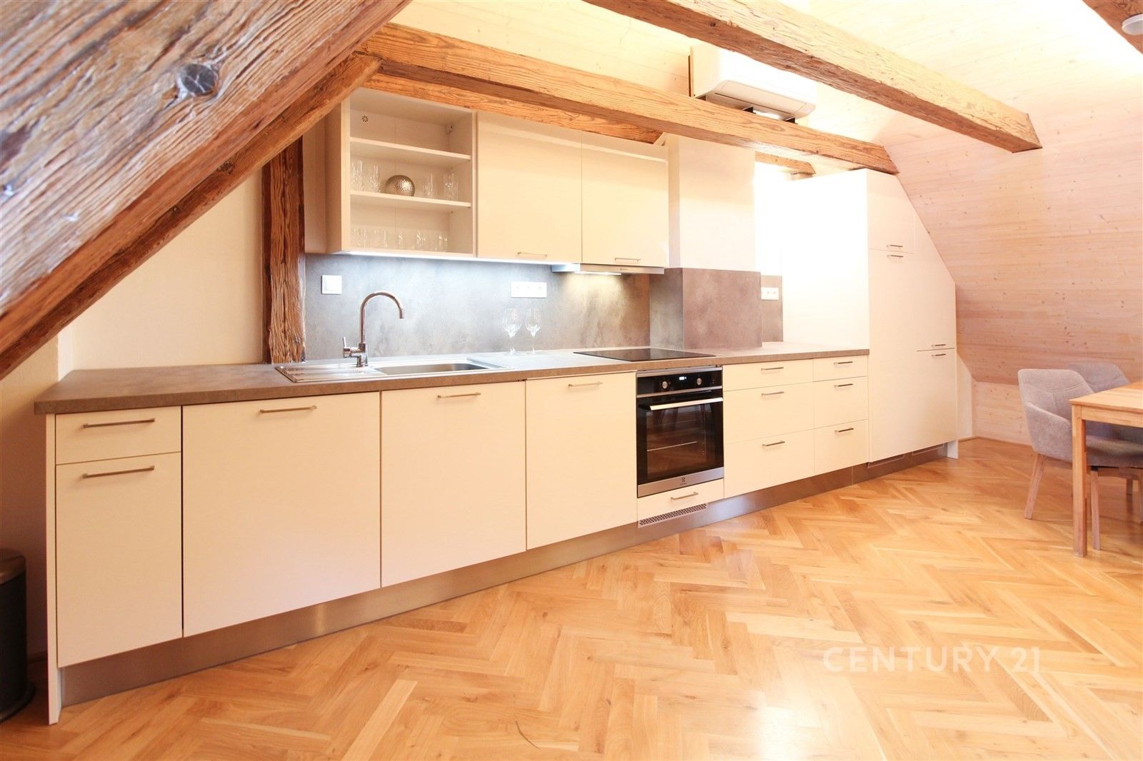2+kk, Strahovské nádvoří , Praha Hradčany, 73 m² - 1