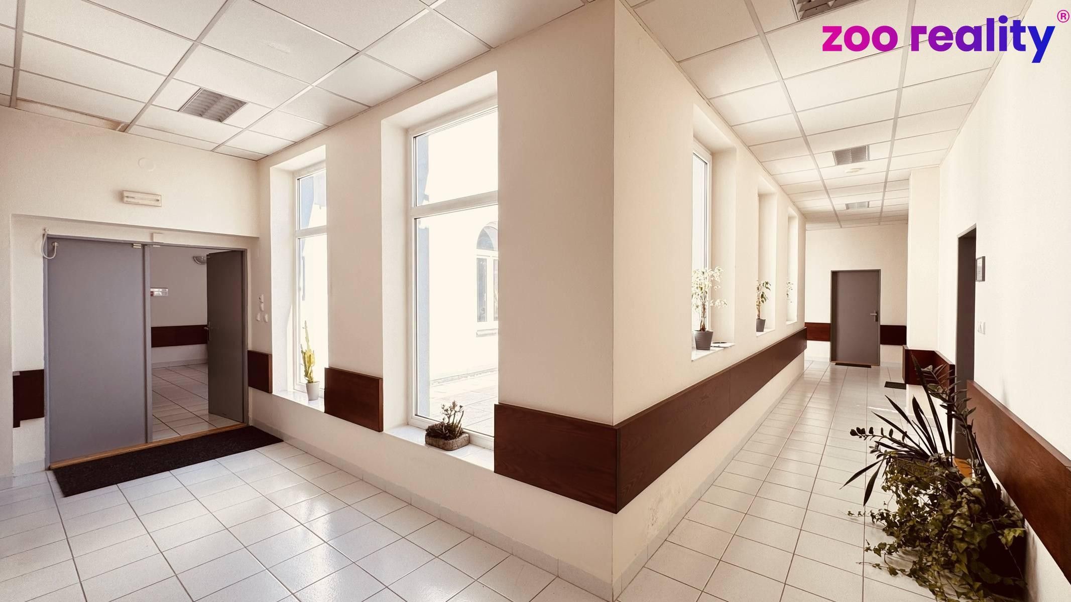 Pronájem kancelář - Jindřichův Hradec II, 31 m² - 5