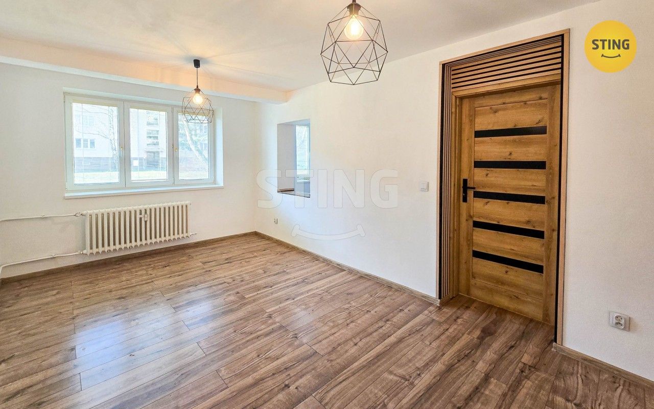 Pronájem byt 1+1 - Školská, Karviná, 36 m²