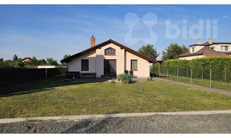 Rodinné domy, Ke křížku, Tišice, 120 m²