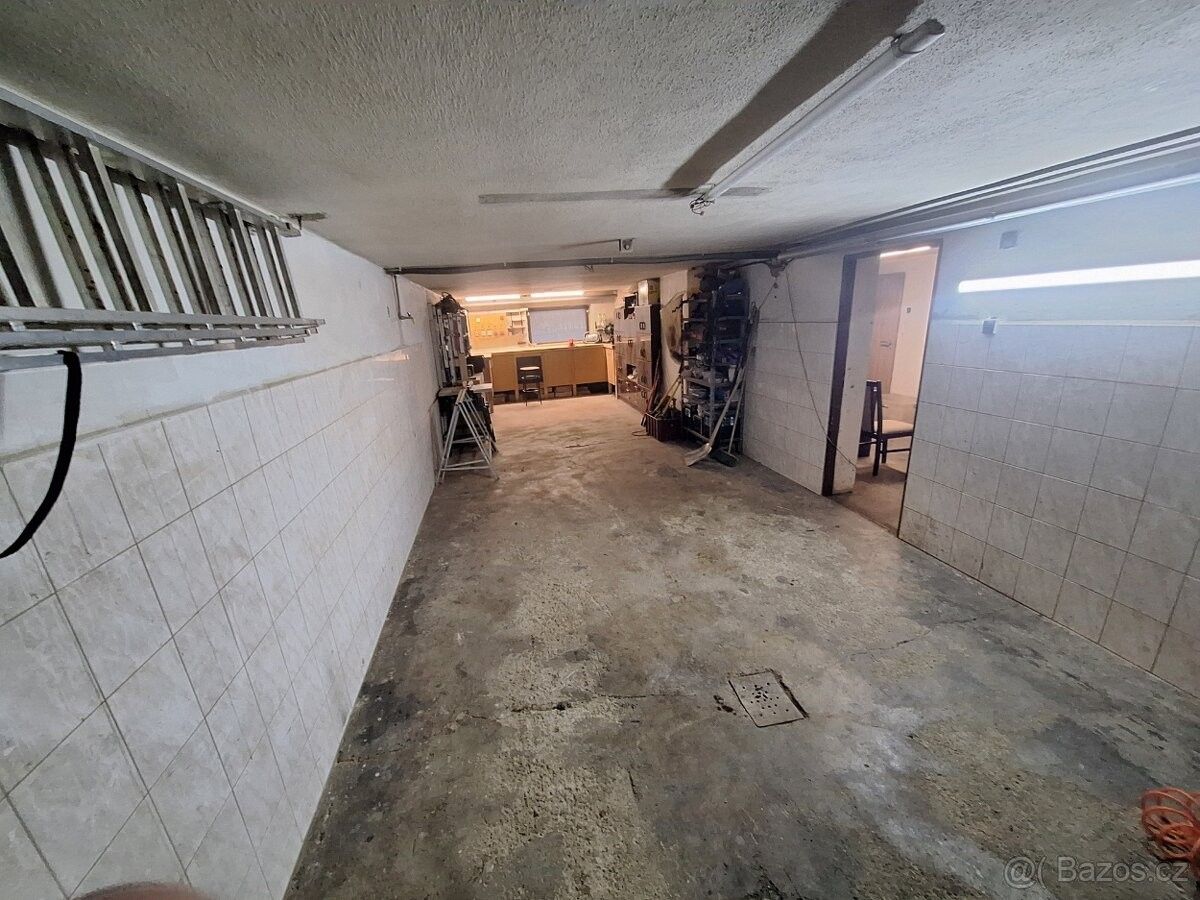 Prodej rodinný dům - Bobrová, 592 55