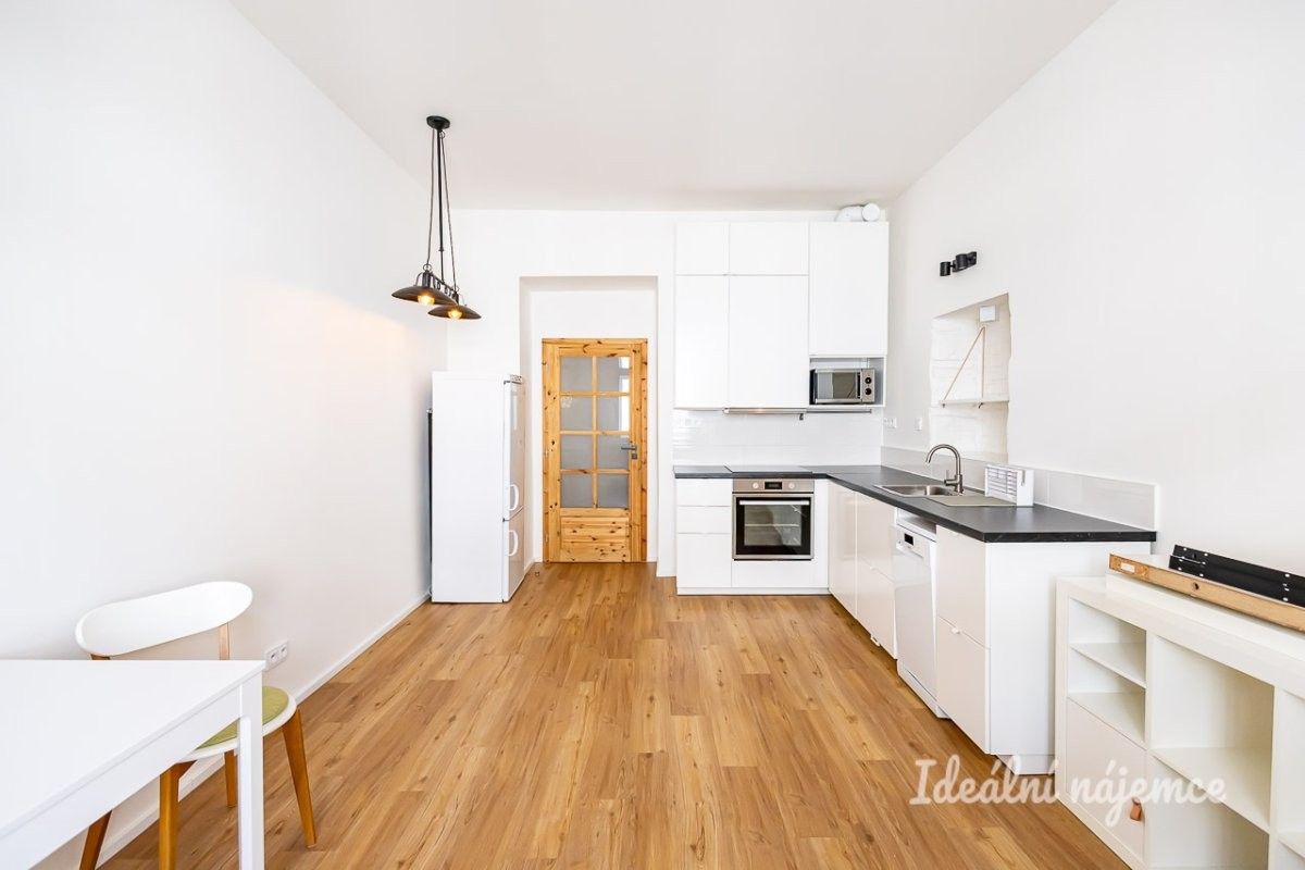Pronájem byt 3+kk - Bulharská, Praha, 62 m² - 5