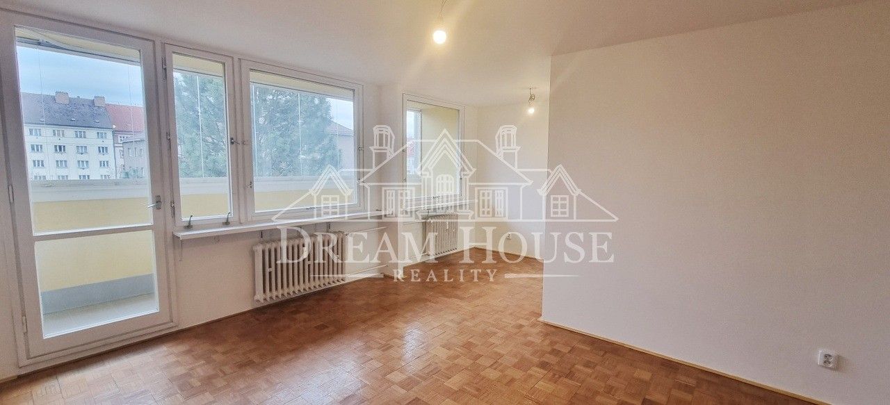 1+kk, Nad Ohradou, Praha, 49 m²