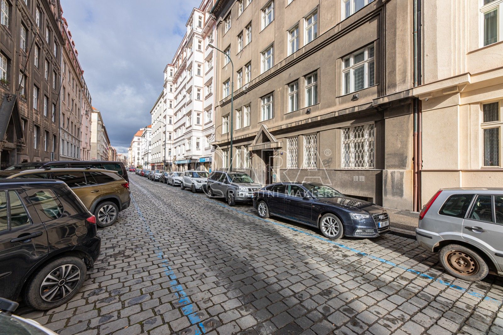 3+1, Podskalská 295, Praha, 94 m²