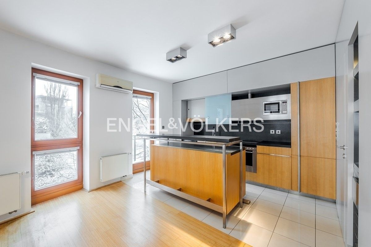 Pronájem byt 5+kk - Na hřebenech II, Praha, 170 m²