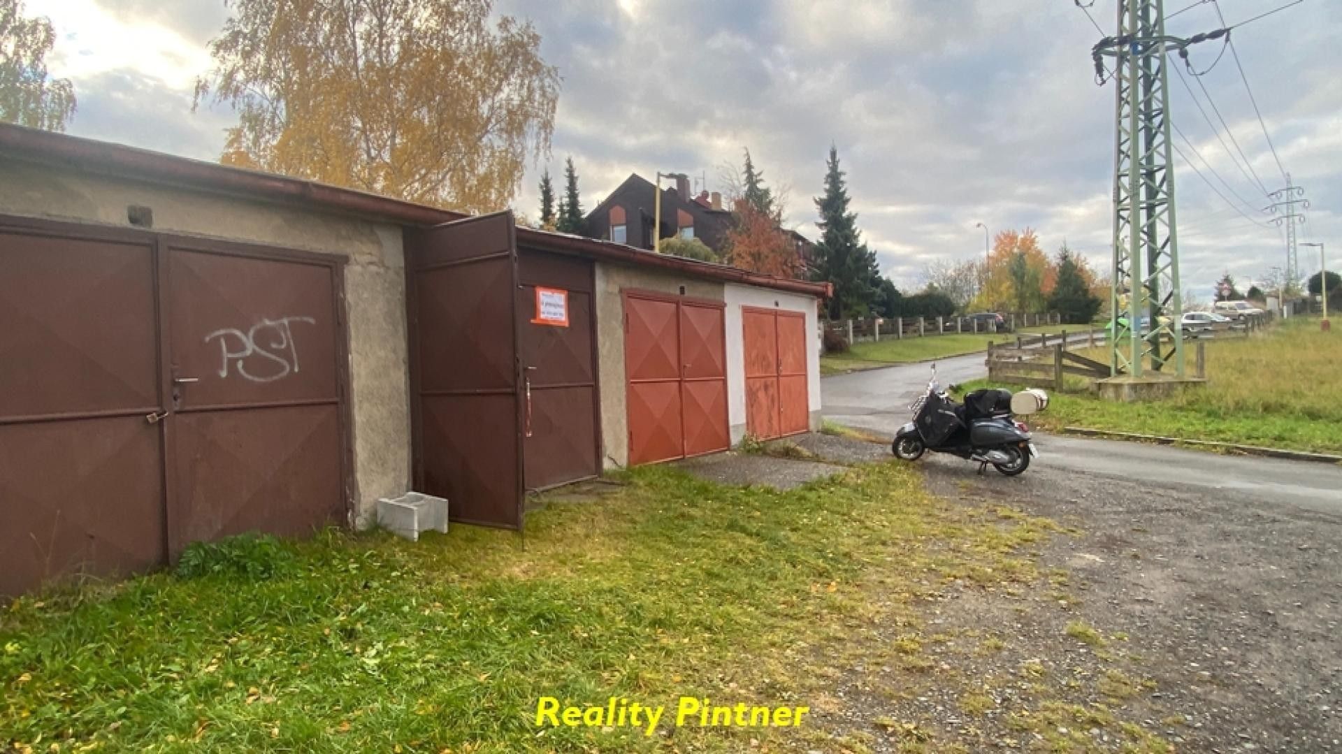 Pronájem garáž - Kamenná, Příbram, 16 m²