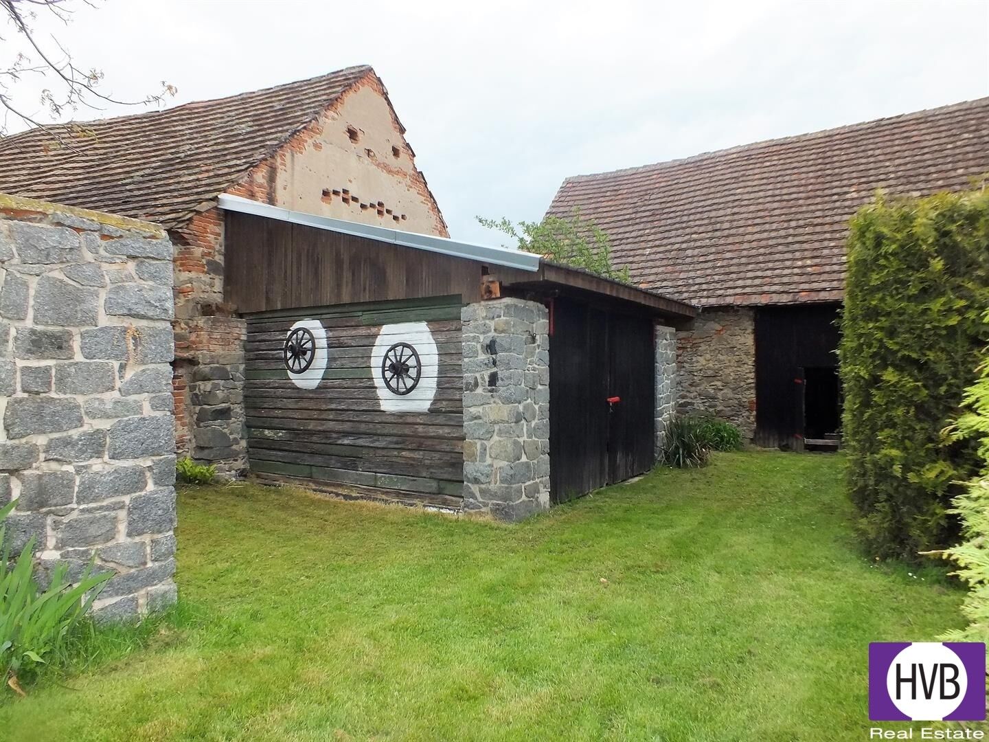 Rodinný dům · 422 m² · Zalužany - 3