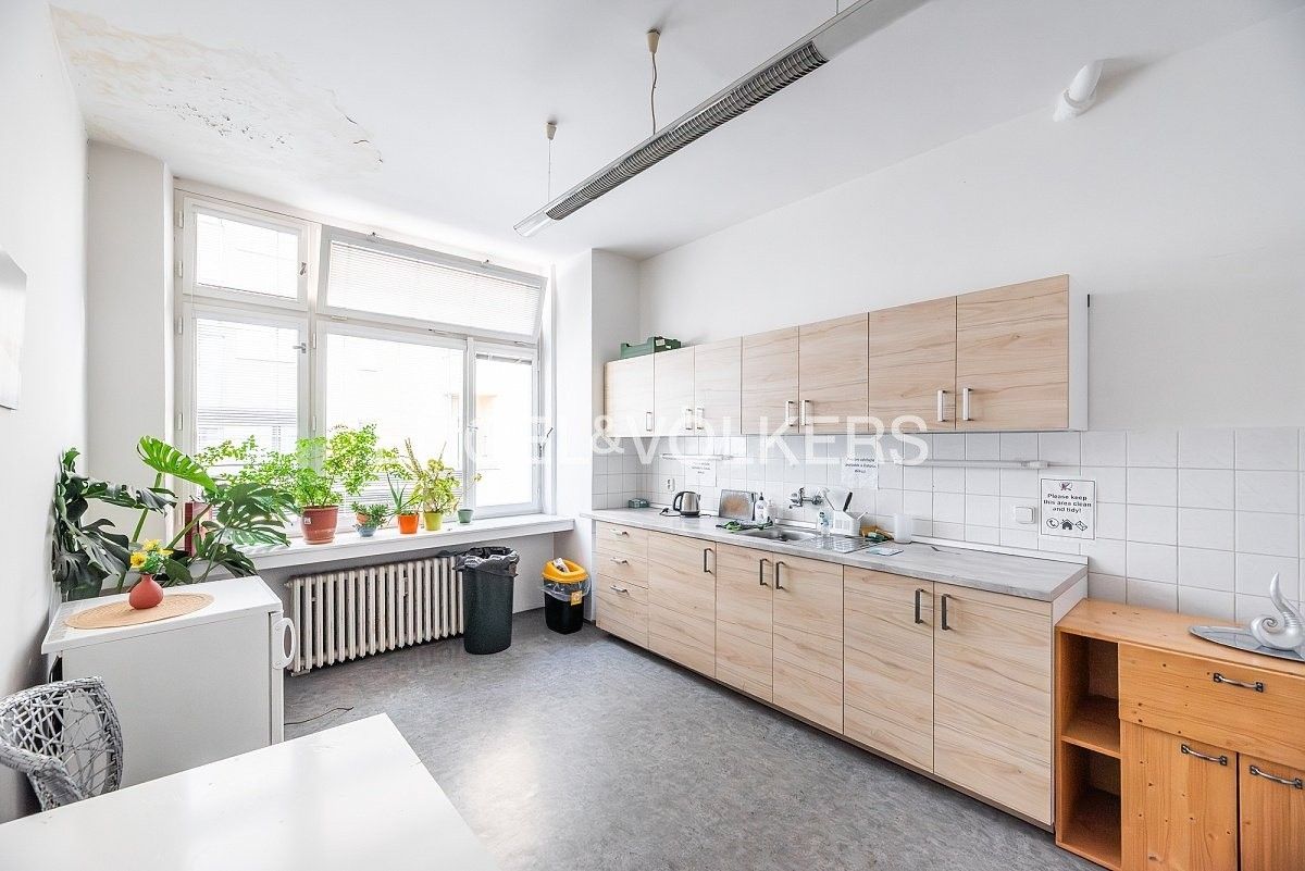 Pronájem kancelář - Francouzská 75, Praha Vinohrady, 24 m² - 5