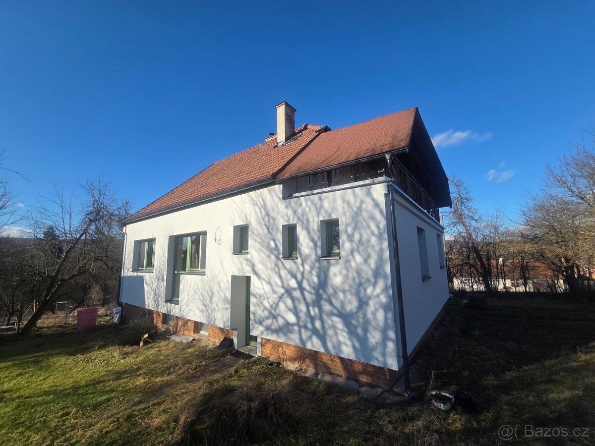 Rodinné domy, Nezdenice, 687 32