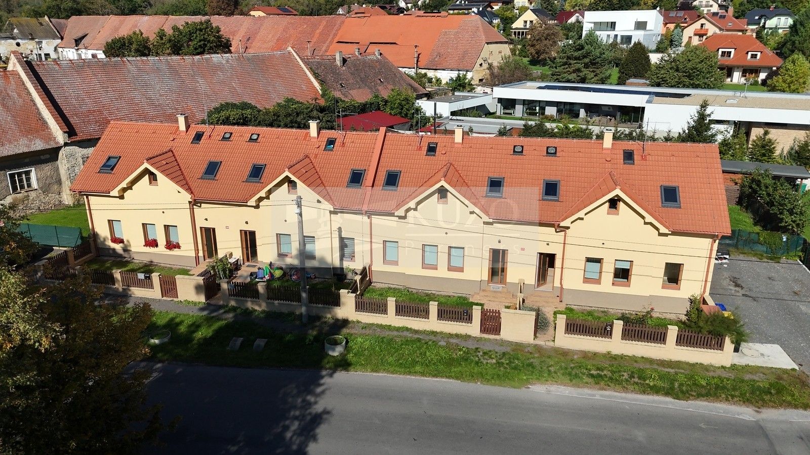 Rodinné domy, Litovická, Hostivice, 150 m²