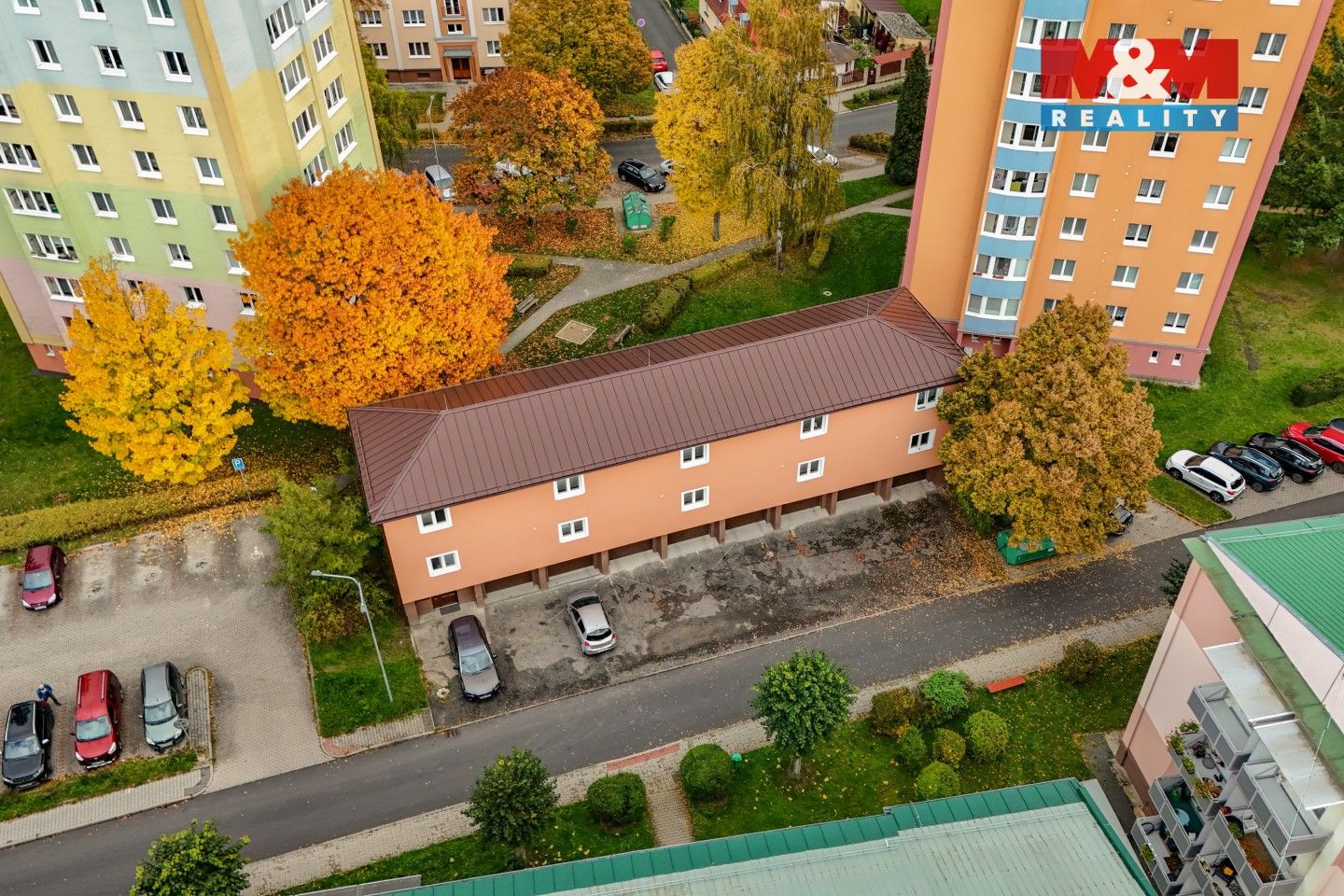 Činžovní domy, Tovární, Nová Role, 500 m²