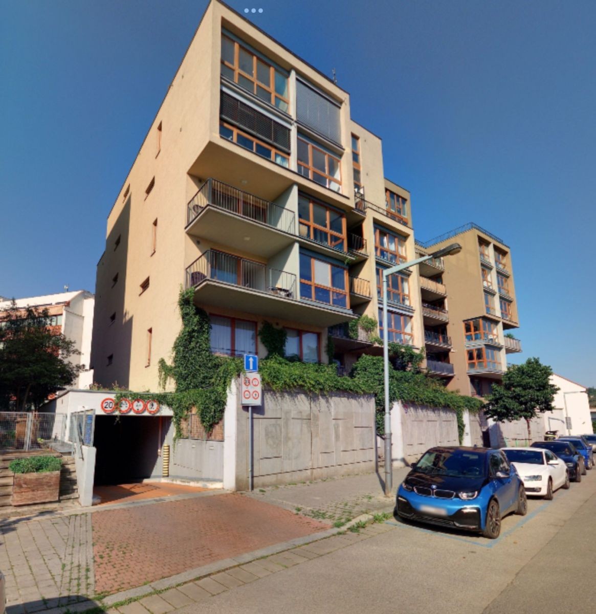 Garáž · 16 m² · Varhulíkové, Praha - Holešovice - 3