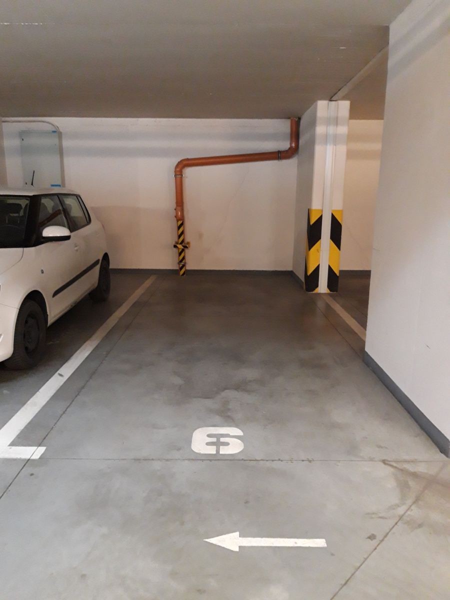 Garáže, Zrzavého, Praha - Řepy, 15 m² - 1