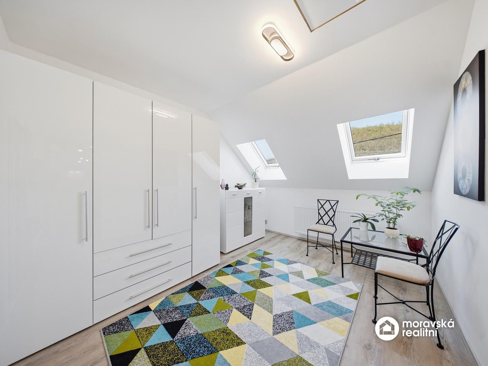Hús, 121 m², lóð 410 m²