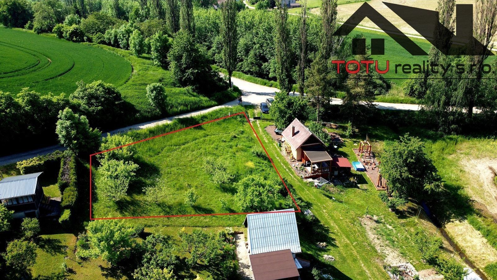 Zahrady, Zaloňov, 790 m²