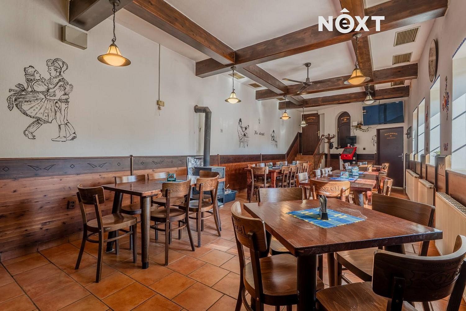 Restaurace, 302 m²