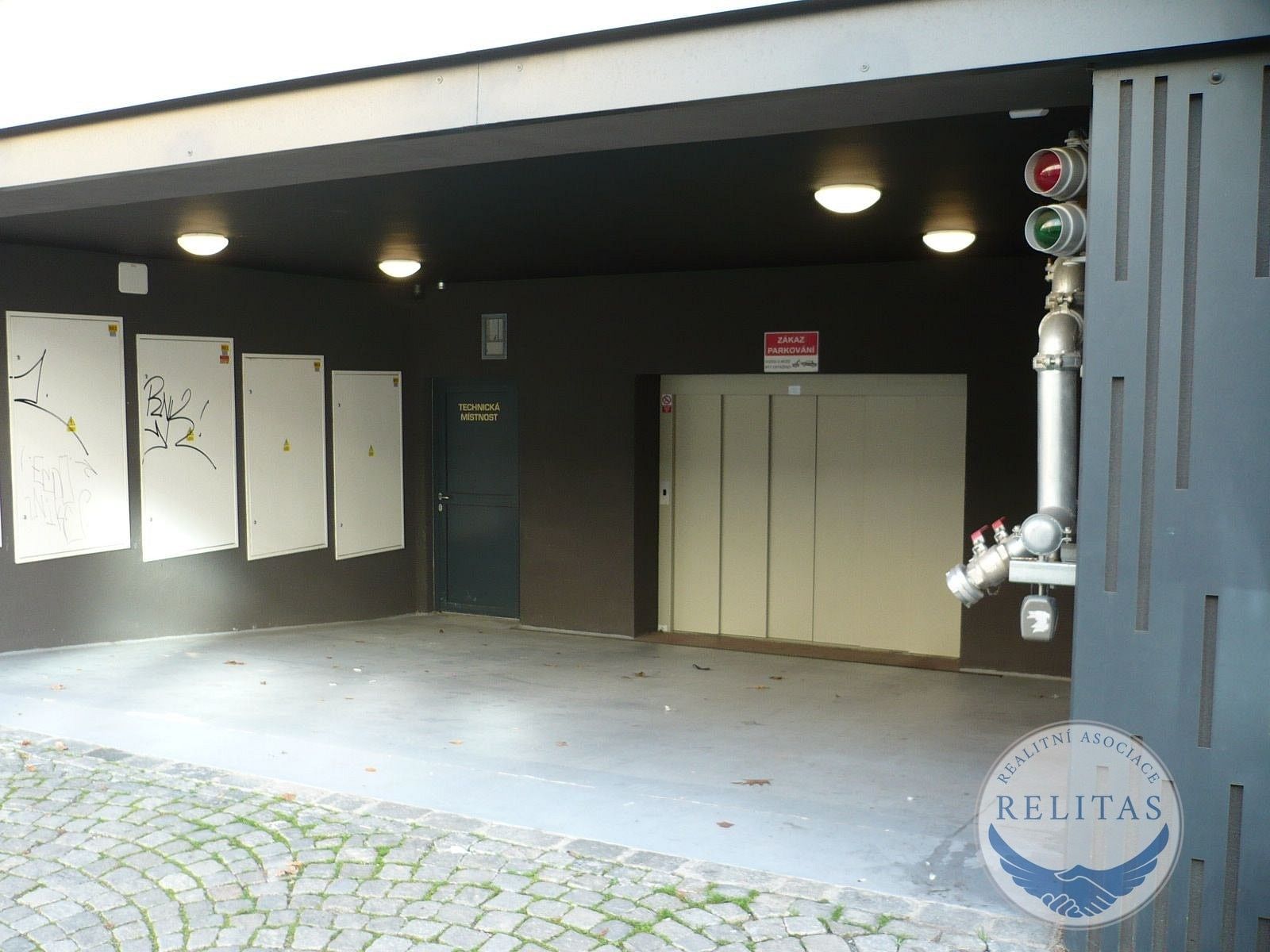 Ostatní, Holečkova, Praha, 15 m² - 2