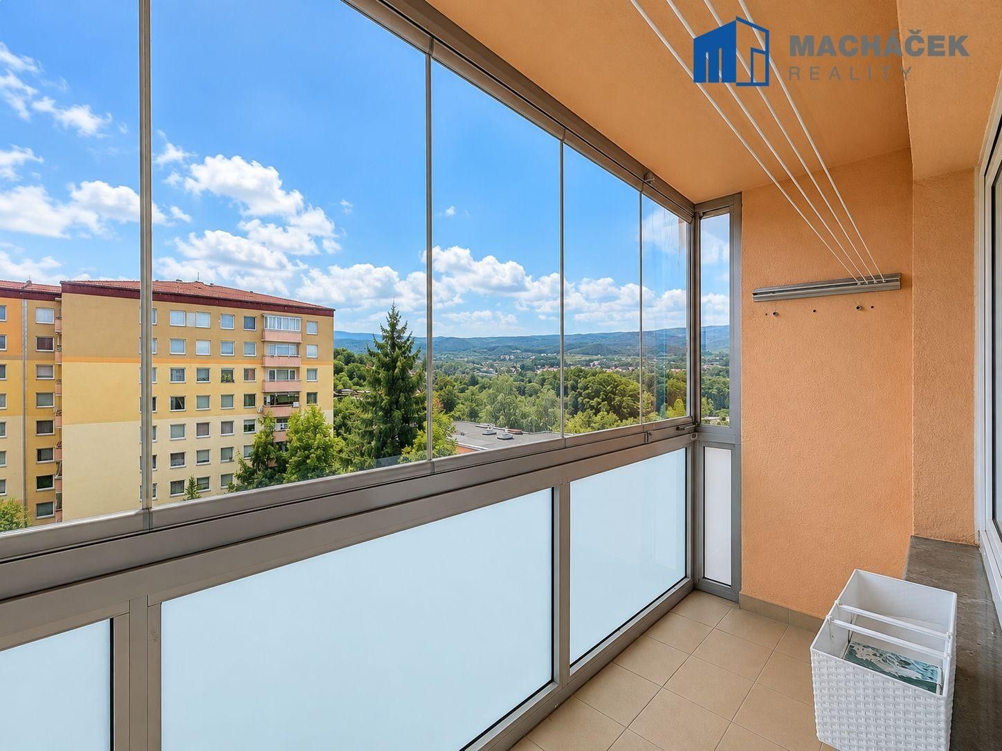 Prodej byt 3+1 - Krušnohorská, Teplice Trnovany, 73 m² - 2