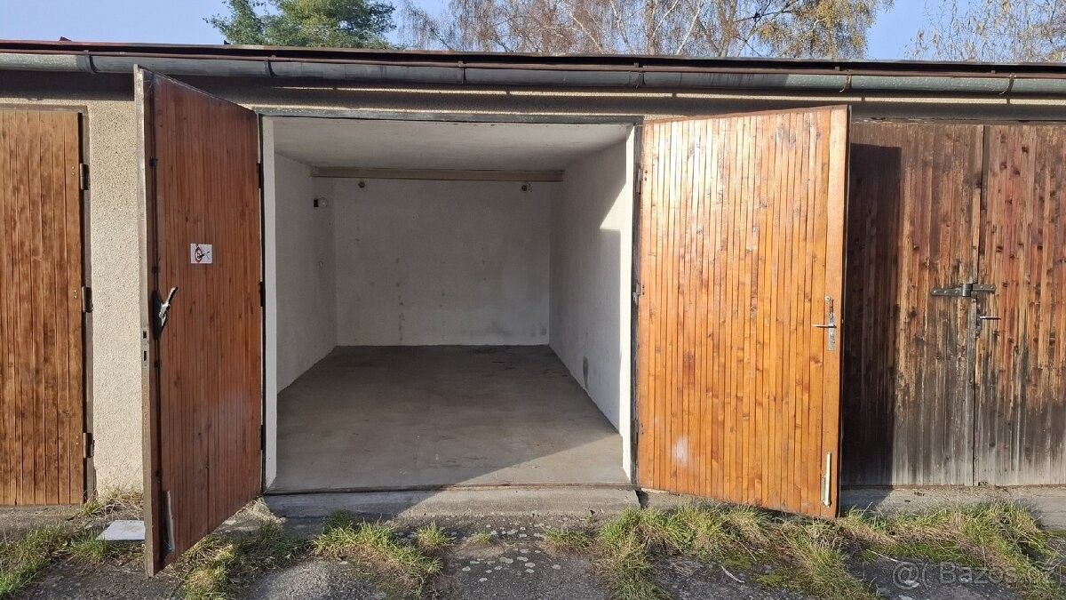 Garáže, Jindřichův Hradec, 377 01