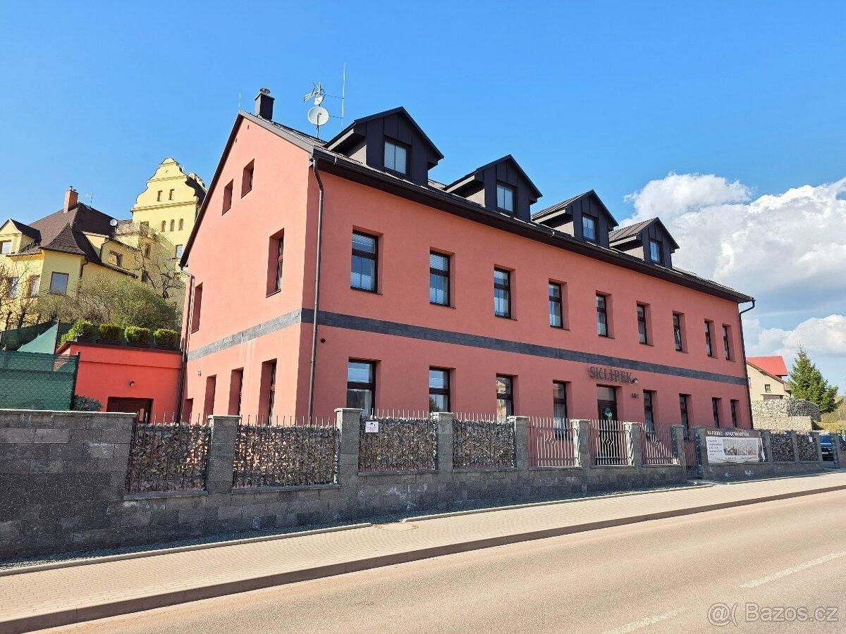 Rodinné domy, Trutnov, 541 03 - 1