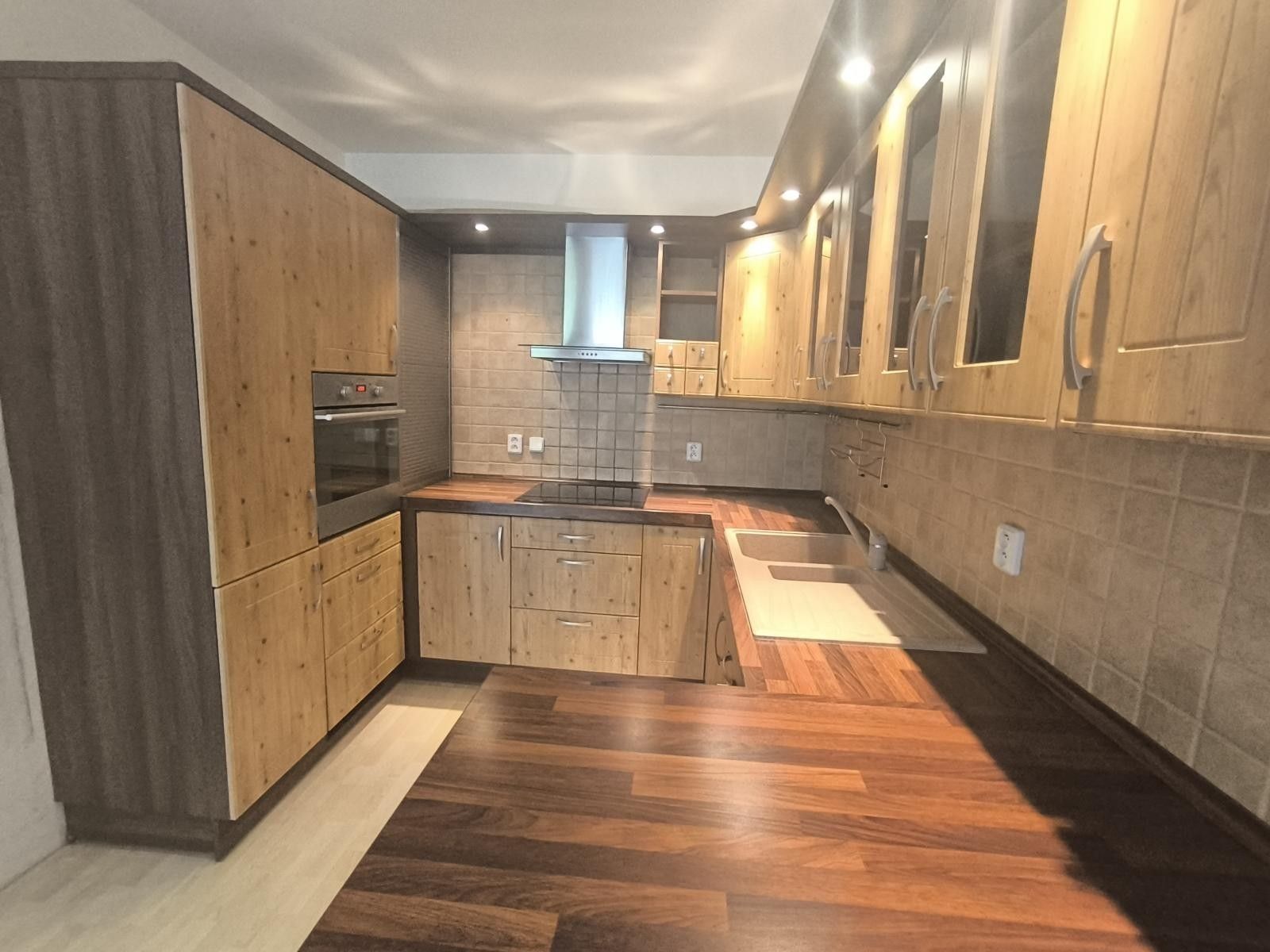 Pronájem byt 3+kk - Rybova, Hradec Králové, 89 m² - 5