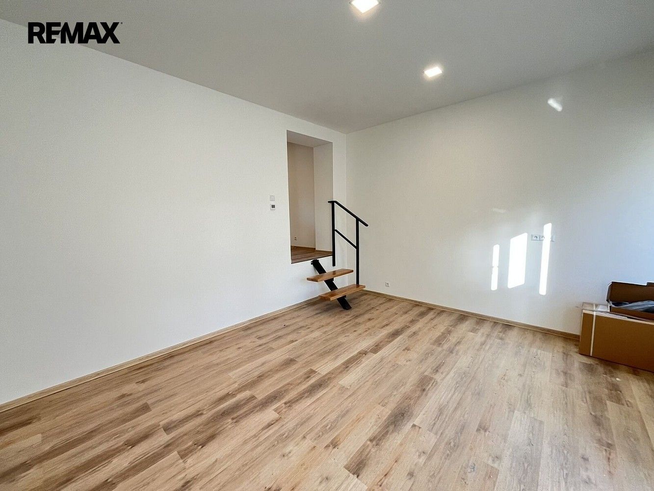 Pronájem byt 1+kk - Rožnov pod Radhoštěm, okres Vsetín, Zlínský kraj, 34 m² - 5