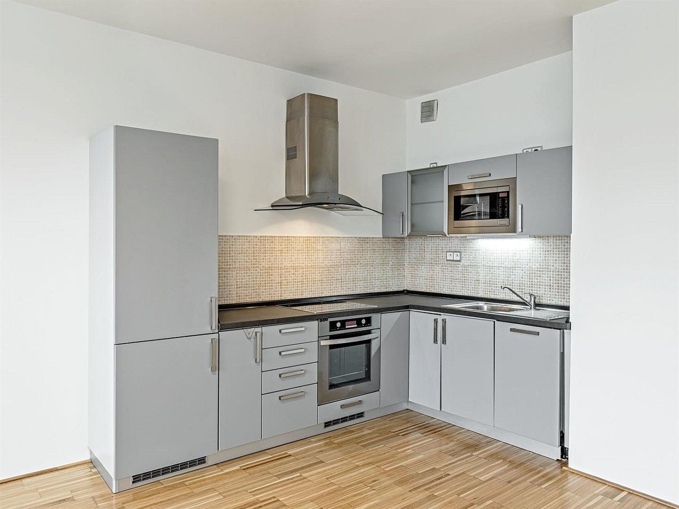 2+kk, Rohanské nábřeží, Praha 8 - Karlín, 45 m² - 1