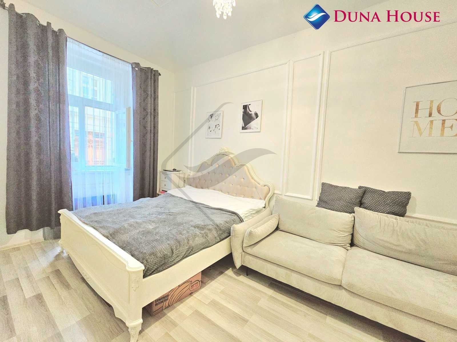 Pronájem byt 1+1 - Neklanova, Praha, 33 m²