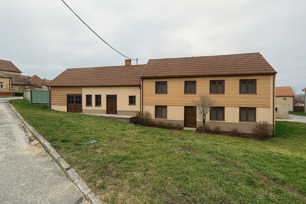 Rodinné domy, Vyškov, 682 01 - 1