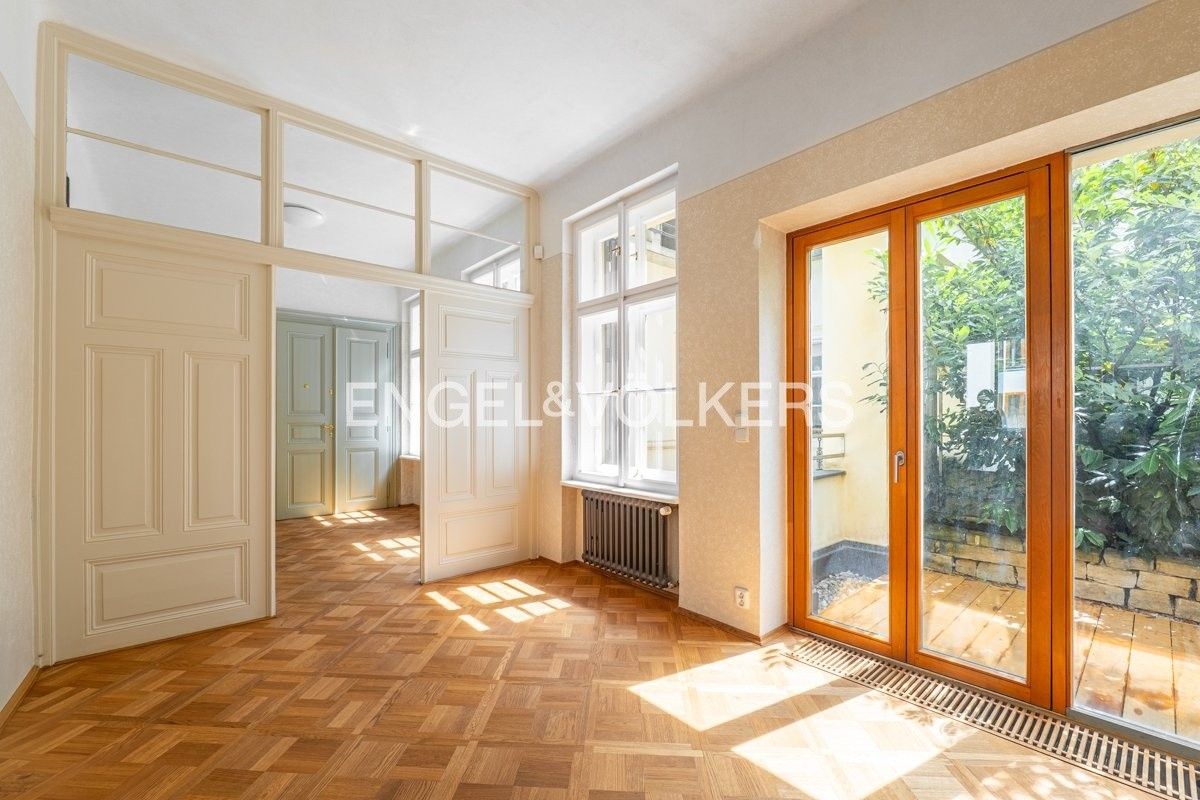 Pronájem byt 3+1 - Vodičkova, Praha, 98 m²