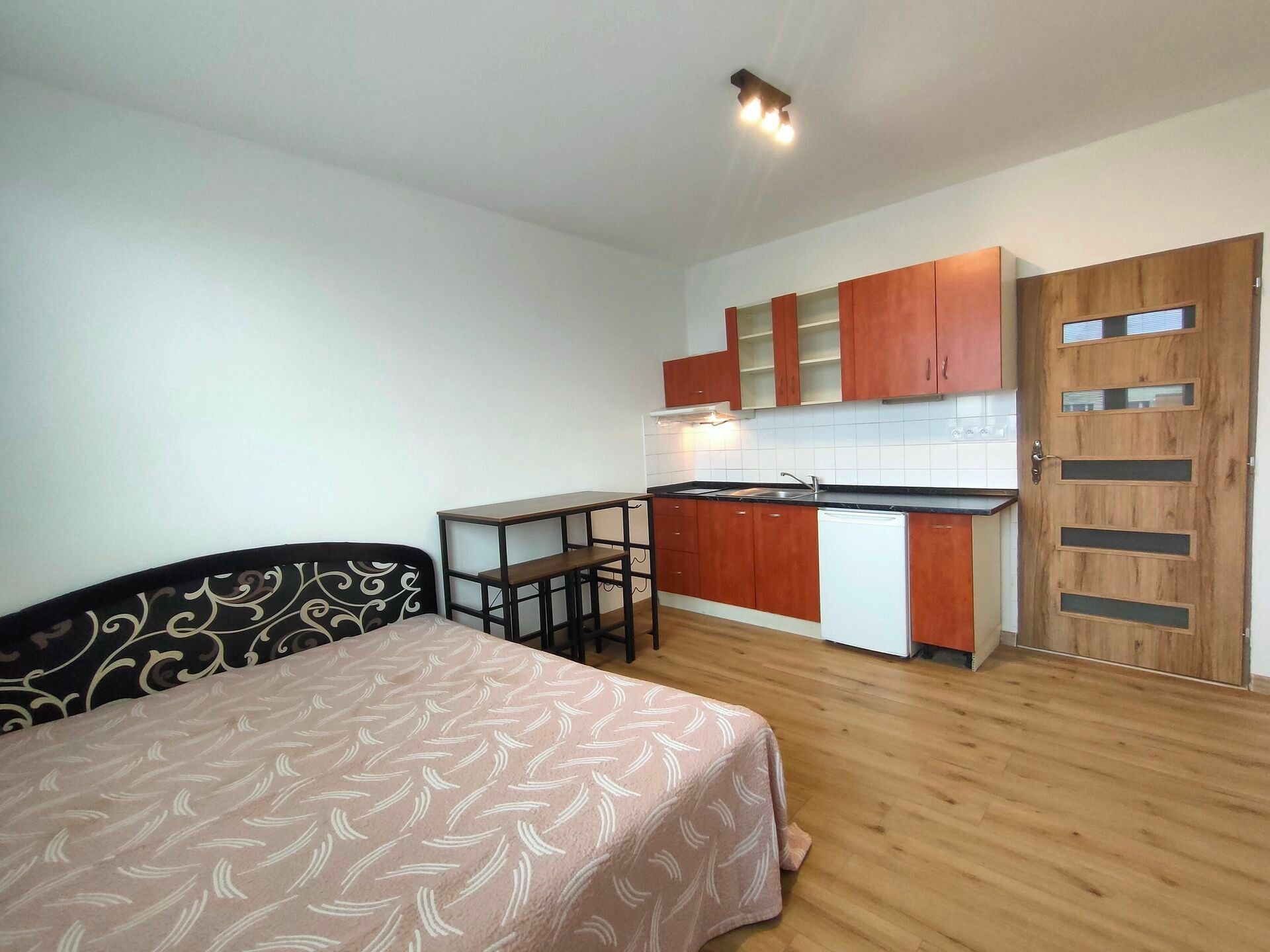 Pronájem byt 1+kk - Buzulucká, Tábor, 25 m²