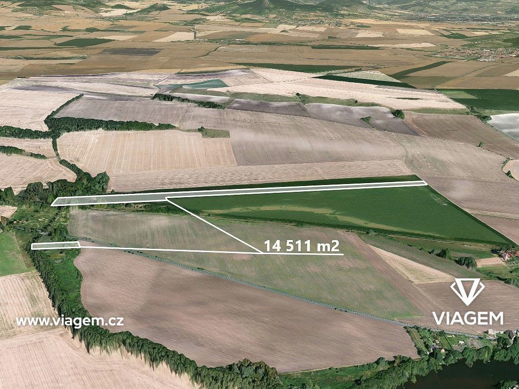 Zemědělský pozemek, 1 813 m²