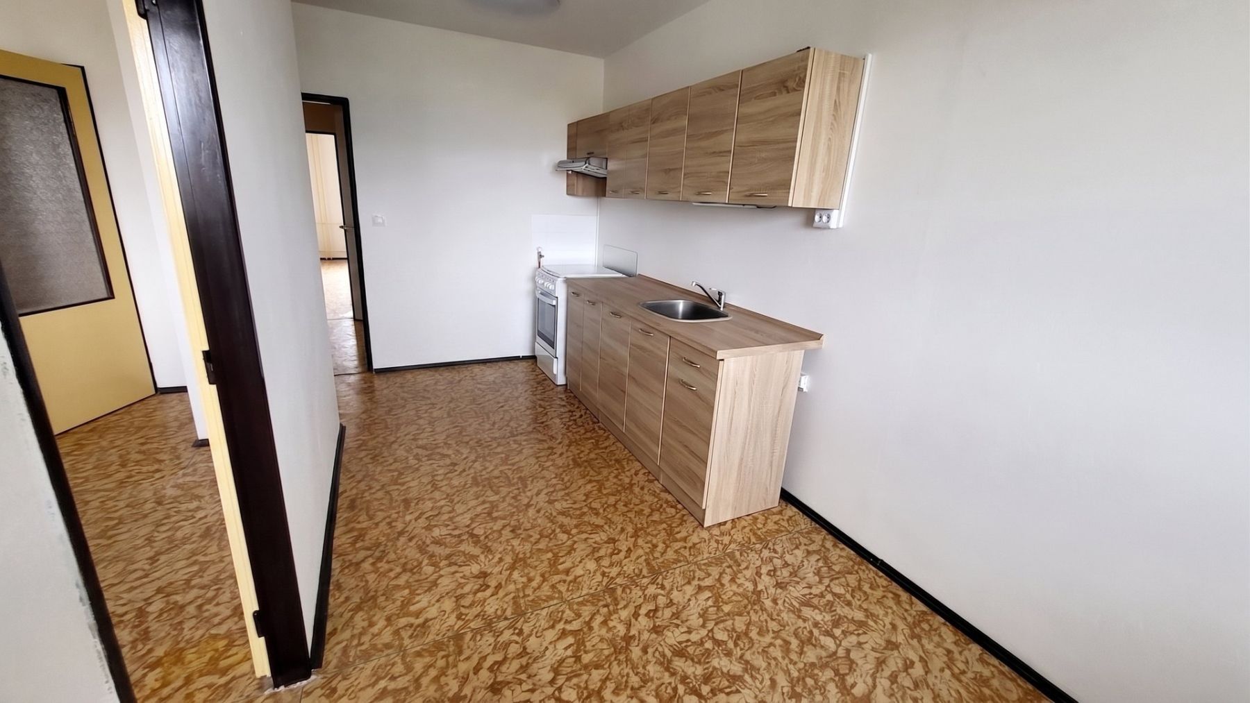 3+1, Nad Stadionem, Králův Dvůr - Králův Dvůr, Středočeský kraj, 70 m² - 2