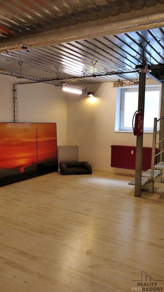 Obchodní prostory, 62 m²