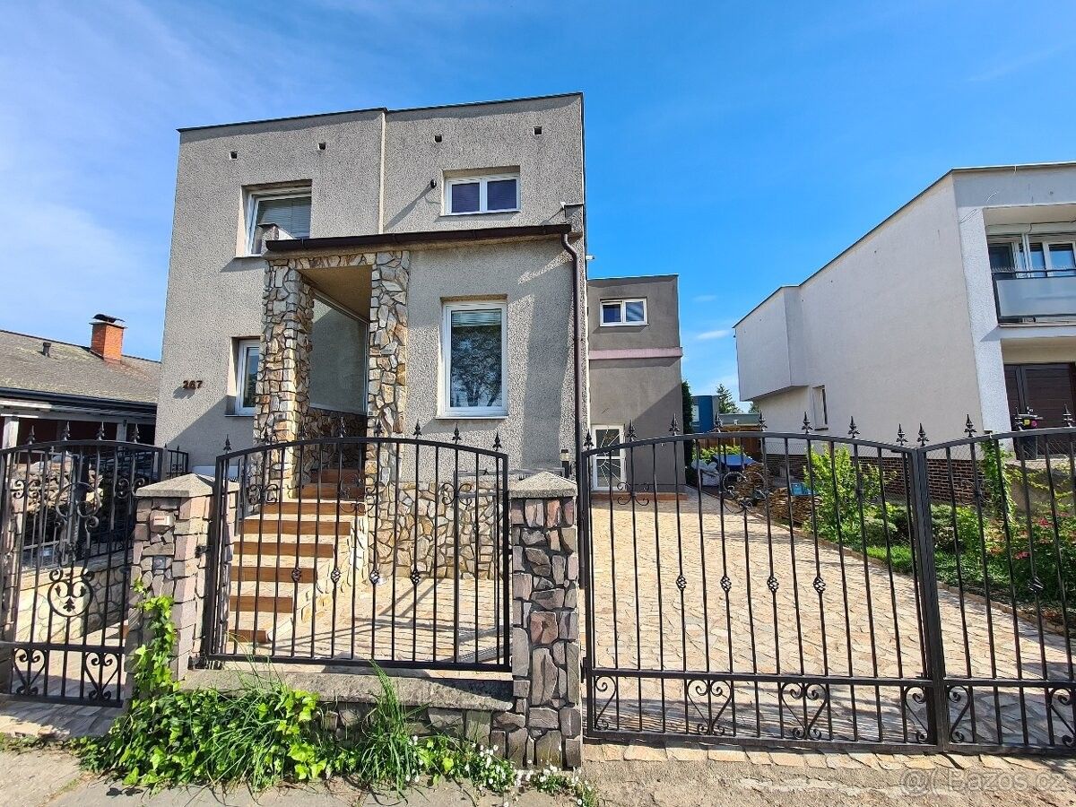 Rodinné domy, Luštěnice, 294 42