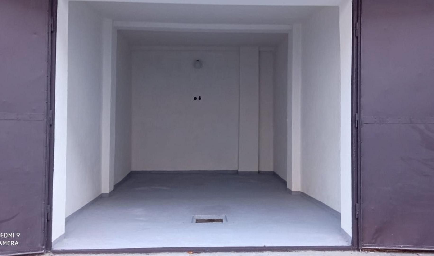 Garáže, Štítného, České Budějovice 6, 16 m² - 1