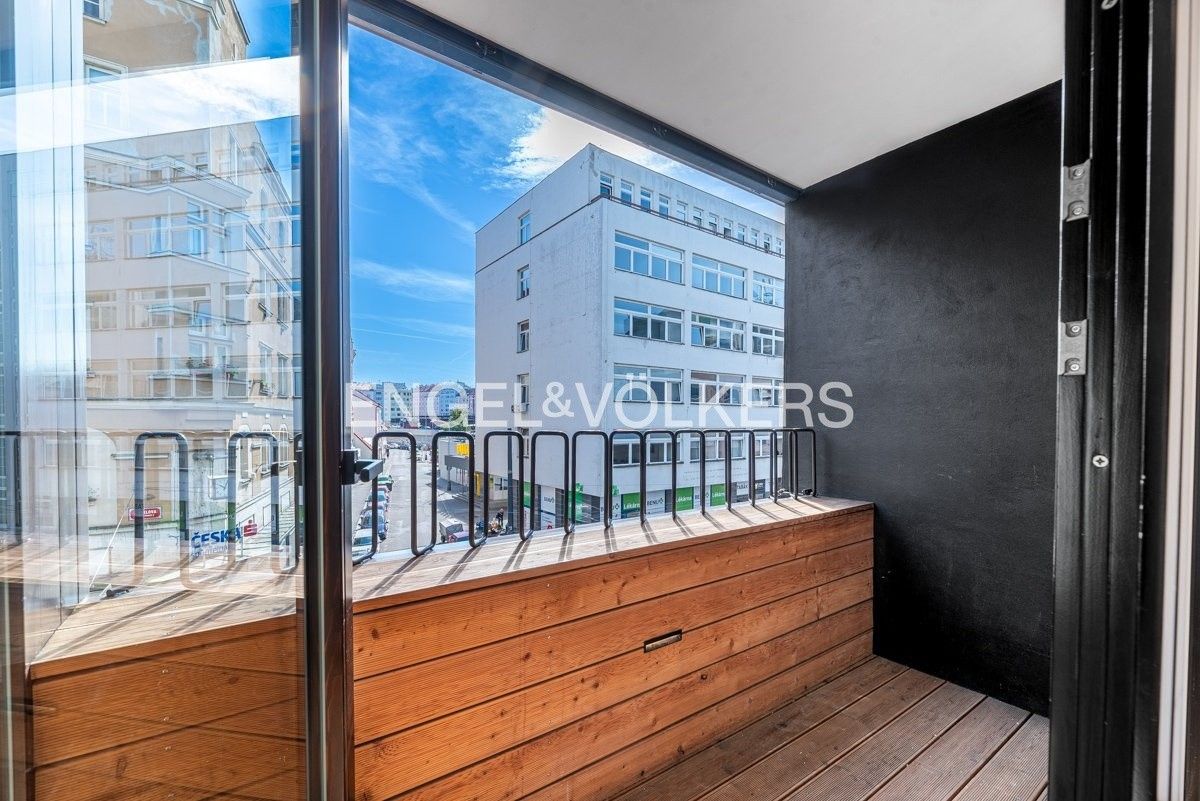 Pronájem byt 1+kk - Zenklova, Praha, 35 m²