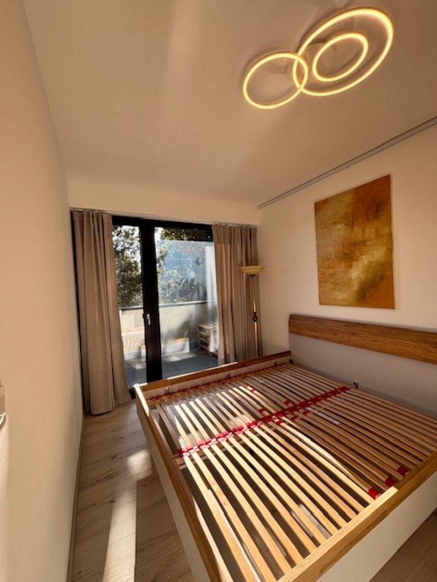 Pronájem byt 2+kk - Pálenecká, Hradec Králové, 55 m²